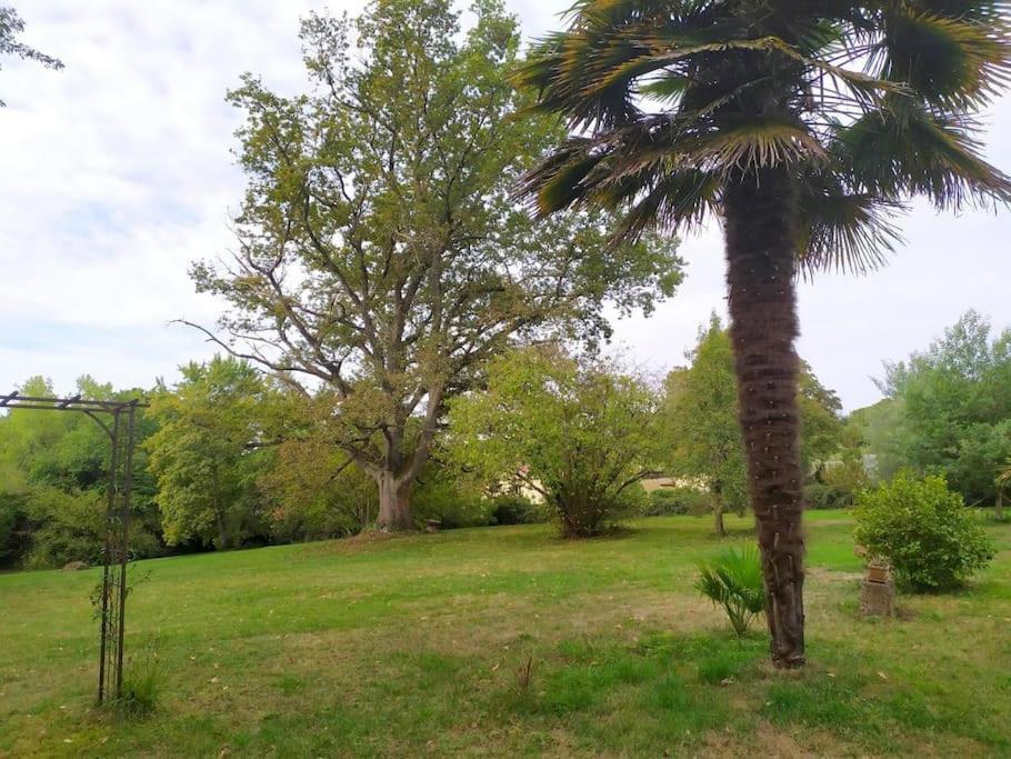 Villa Au Chemin De Mazous à Laguian-Mazous Extérieur photo