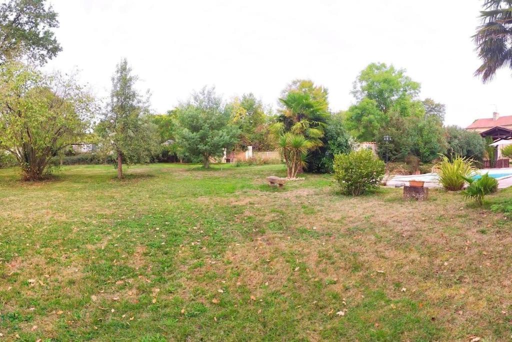 Villa Au Chemin De Mazous à Laguian-Mazous Extérieur photo